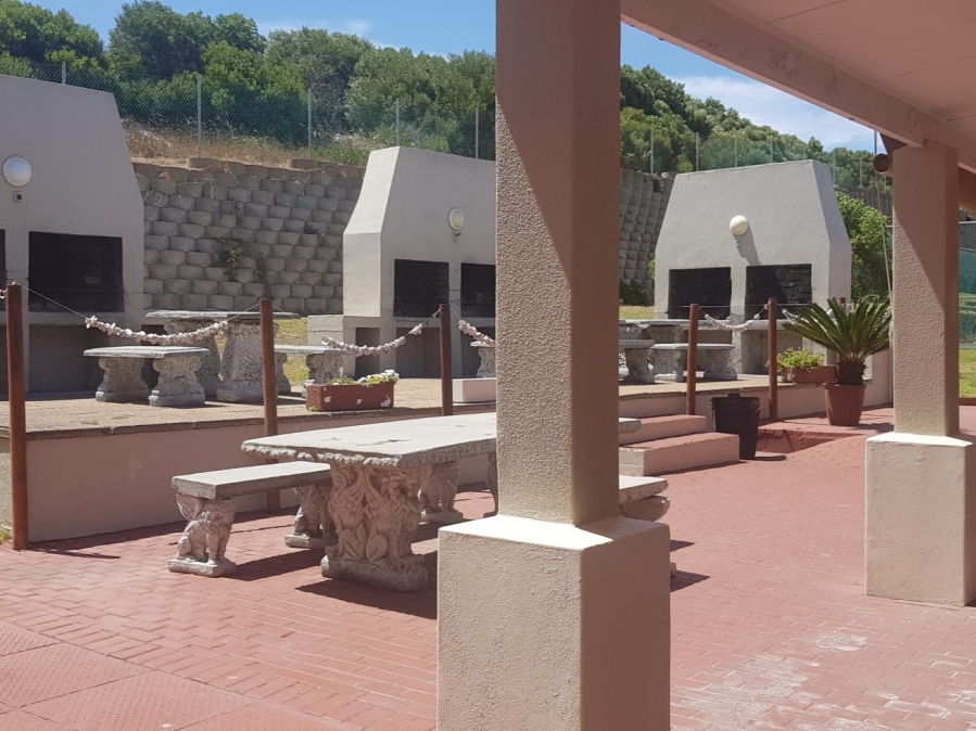 To Let 2 Bedroom Property for Rent in Big Bay Western Cape